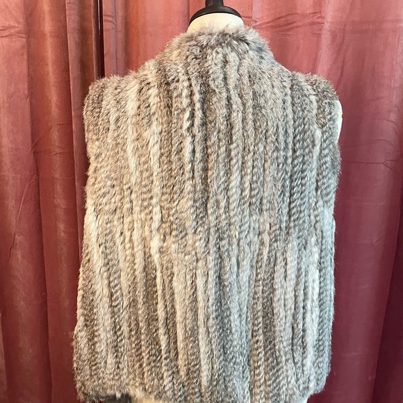 $798 retail Joie rabbit fur open vest size Large - Picture 8 of 9
